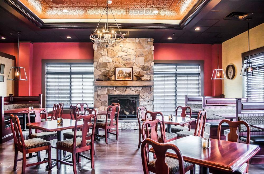 Comfort Suites Downtown Carlisle Esterno foto