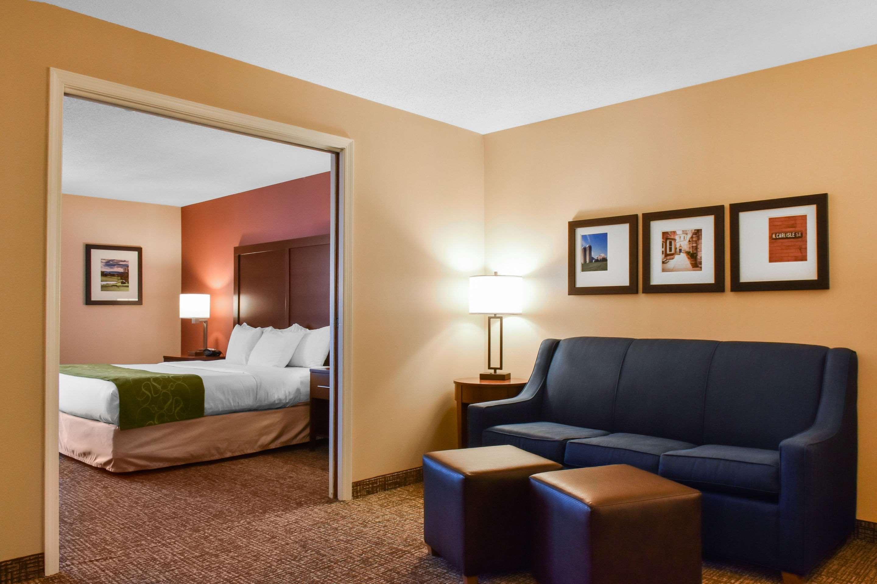 Comfort Suites Downtown Carlisle Esterno foto