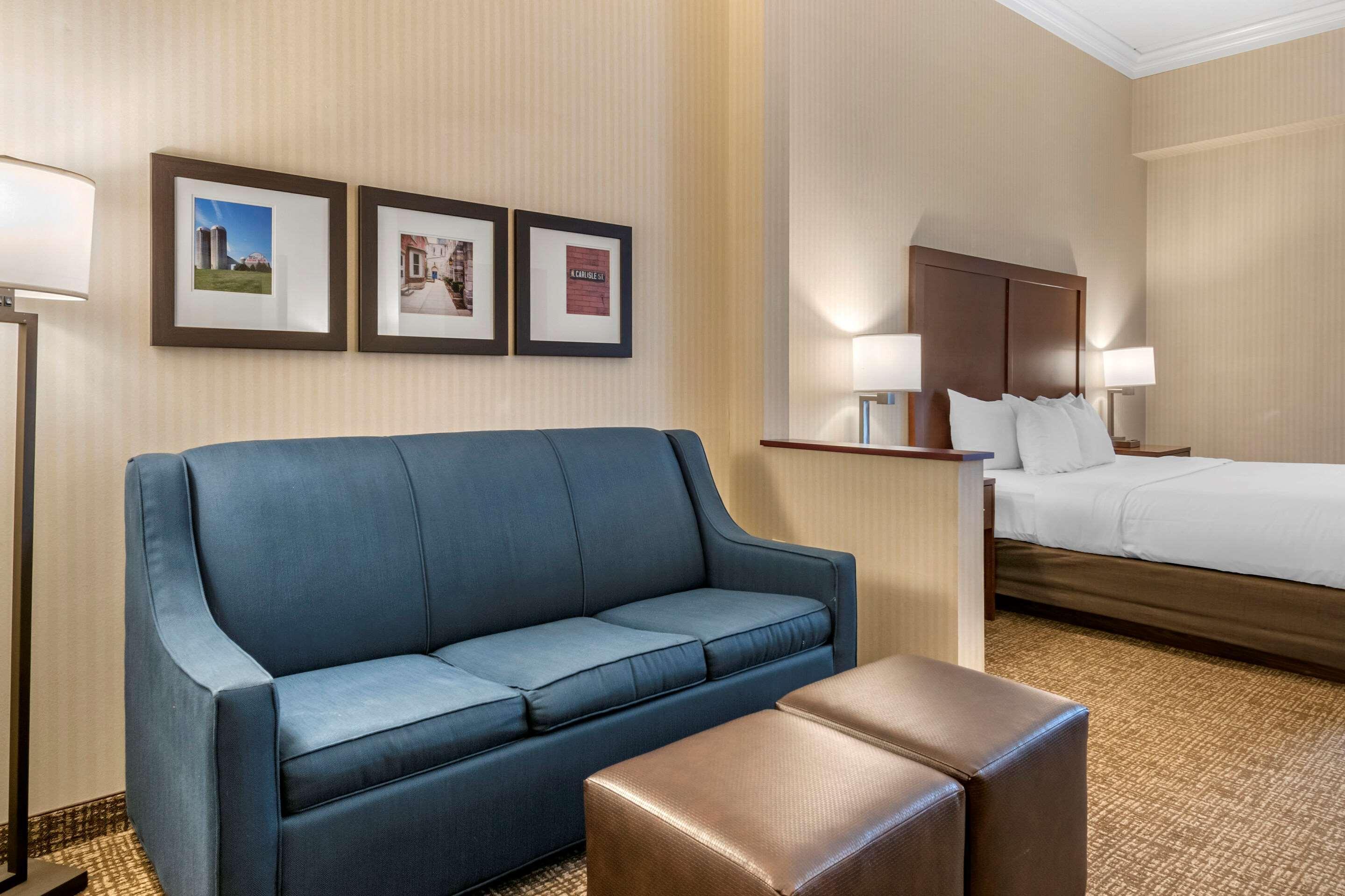 Comfort Suites Downtown Carlisle Esterno foto