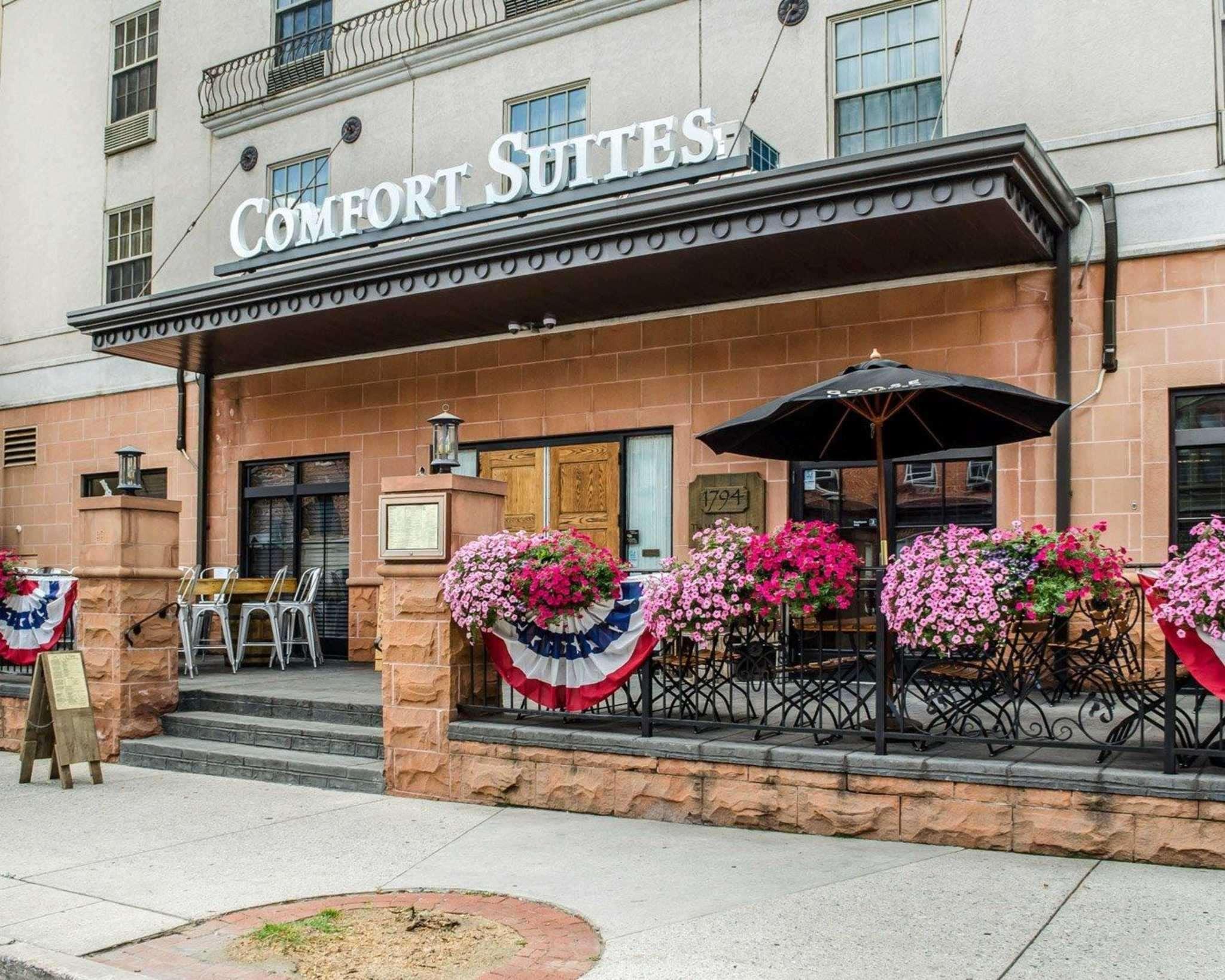Comfort Suites Downtown Carlisle Esterno foto