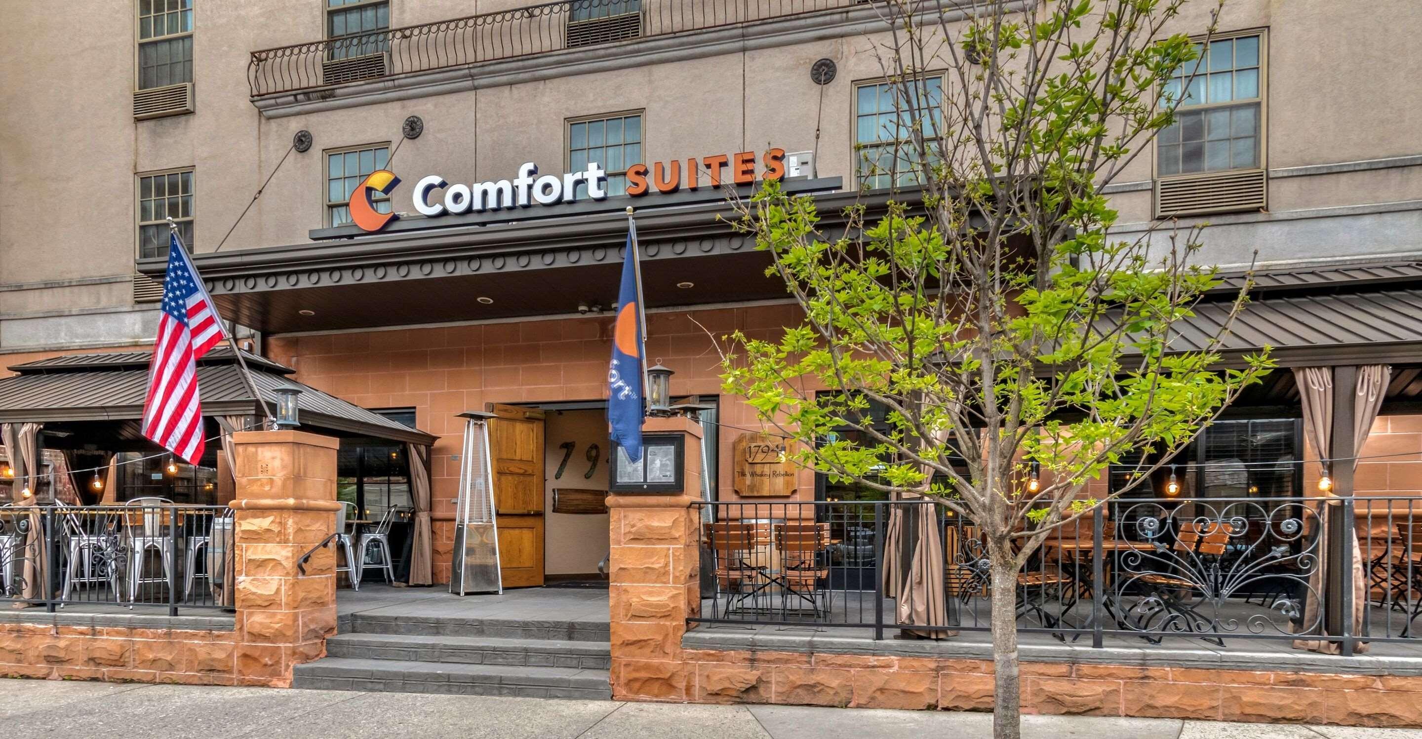 Comfort Suites Downtown Carlisle Esterno foto