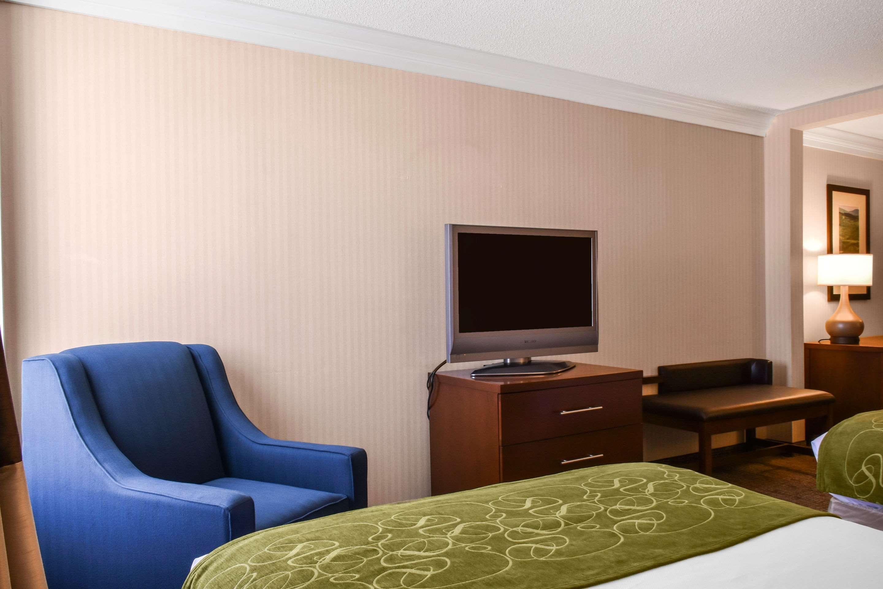 Comfort Suites Downtown Carlisle Esterno foto